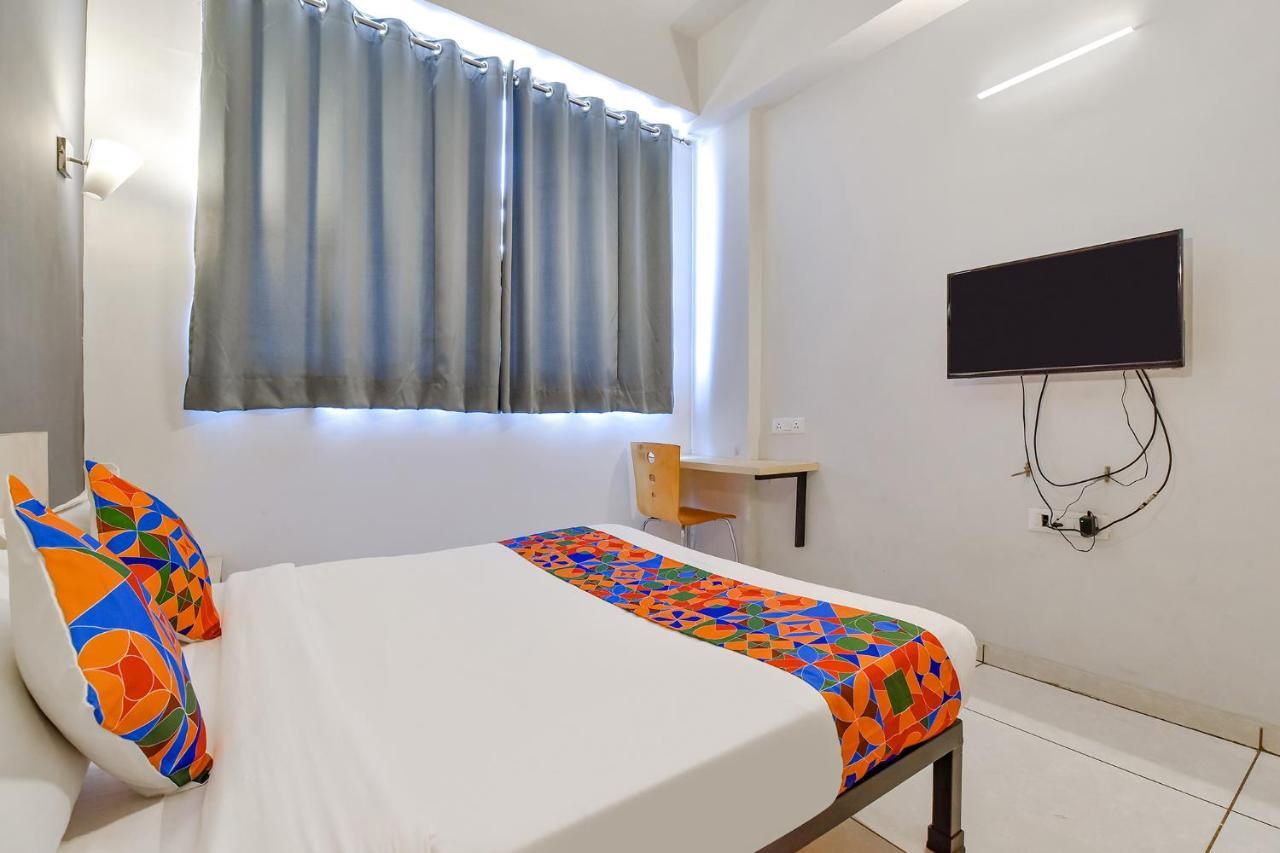 Fabhotel Kaviya - Bopal アーメダバード エクステリア 写真